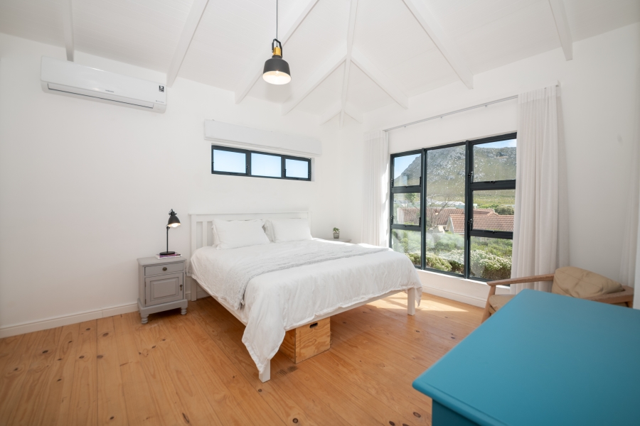 To Let 3 Bedroom Property for Rent in Pringle Bay Western Cape